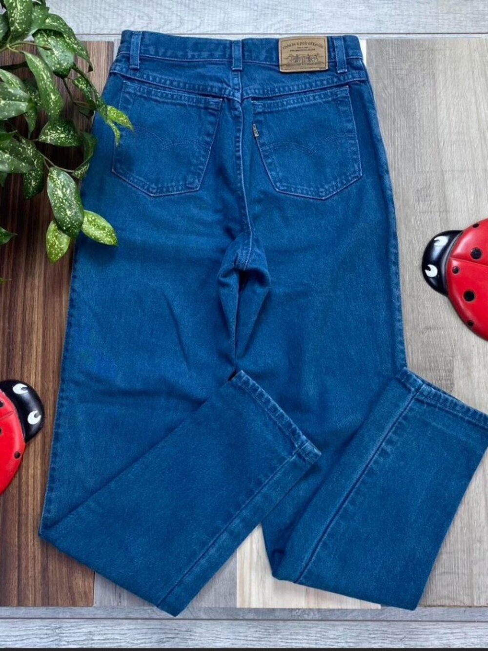 Two pairs of vintage 90s Levi's 26x31